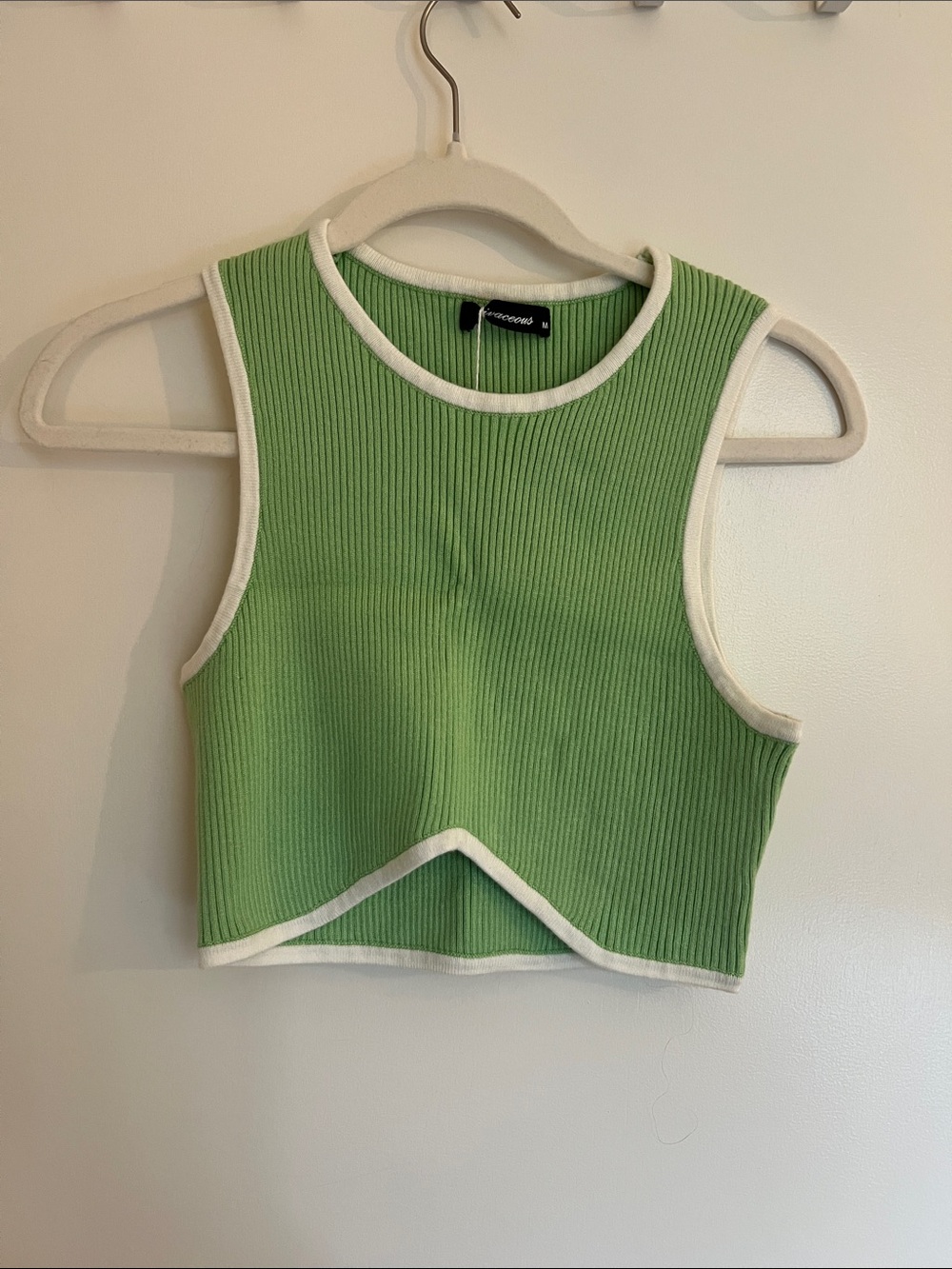 Green Contrast-Trim Ribbed Crop Tank Top